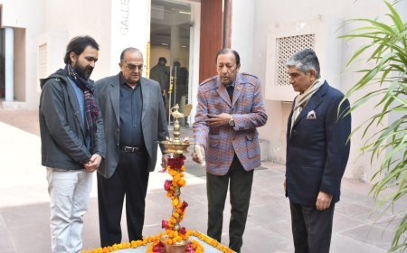 GROUP PAINTING EXHIBITION 'F-12' BEGINS AT JKK